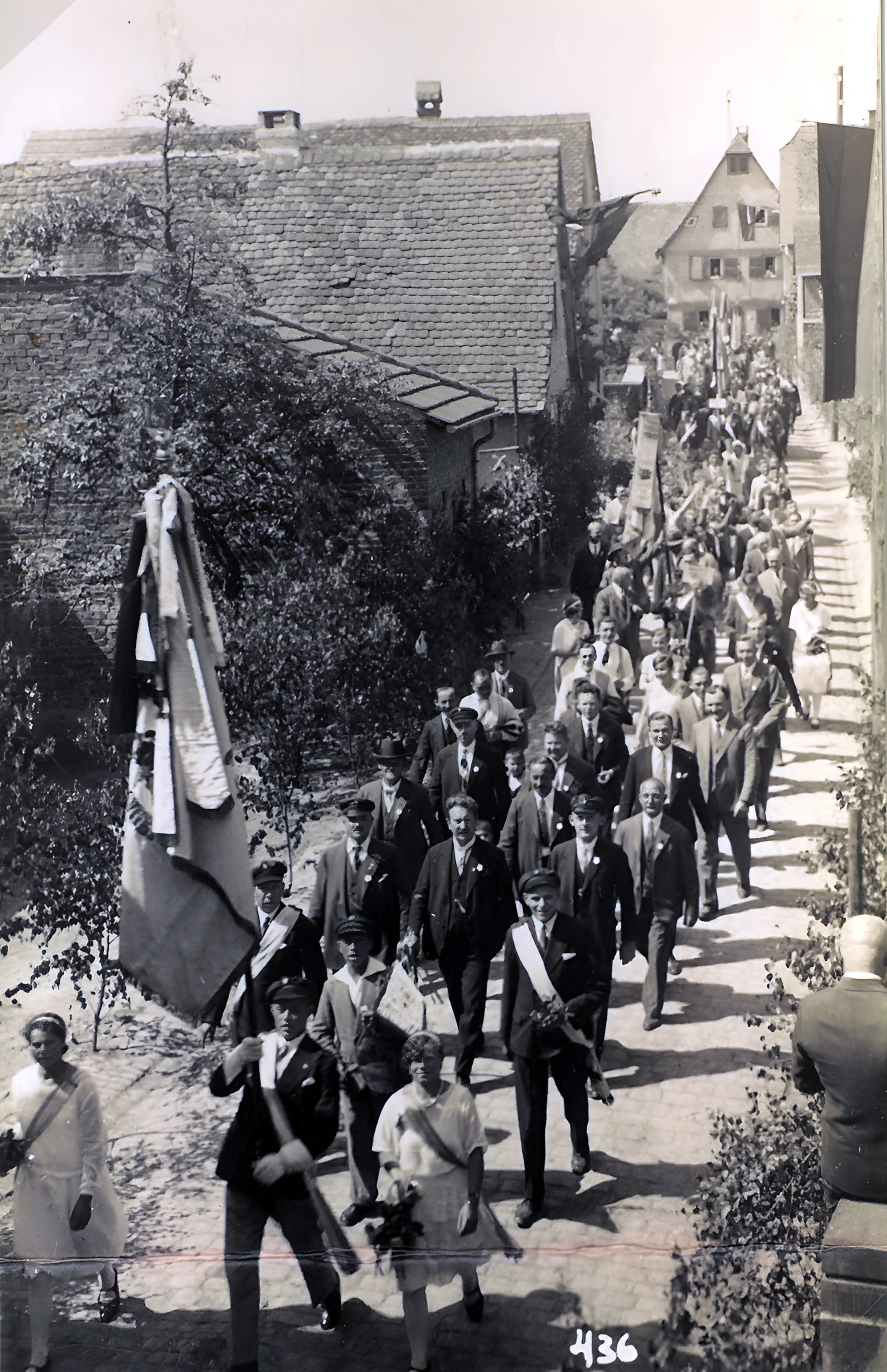 Festzug in Röllfeld 1932